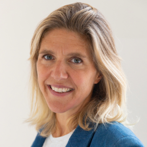 卡特琳娜・德內坎普女士